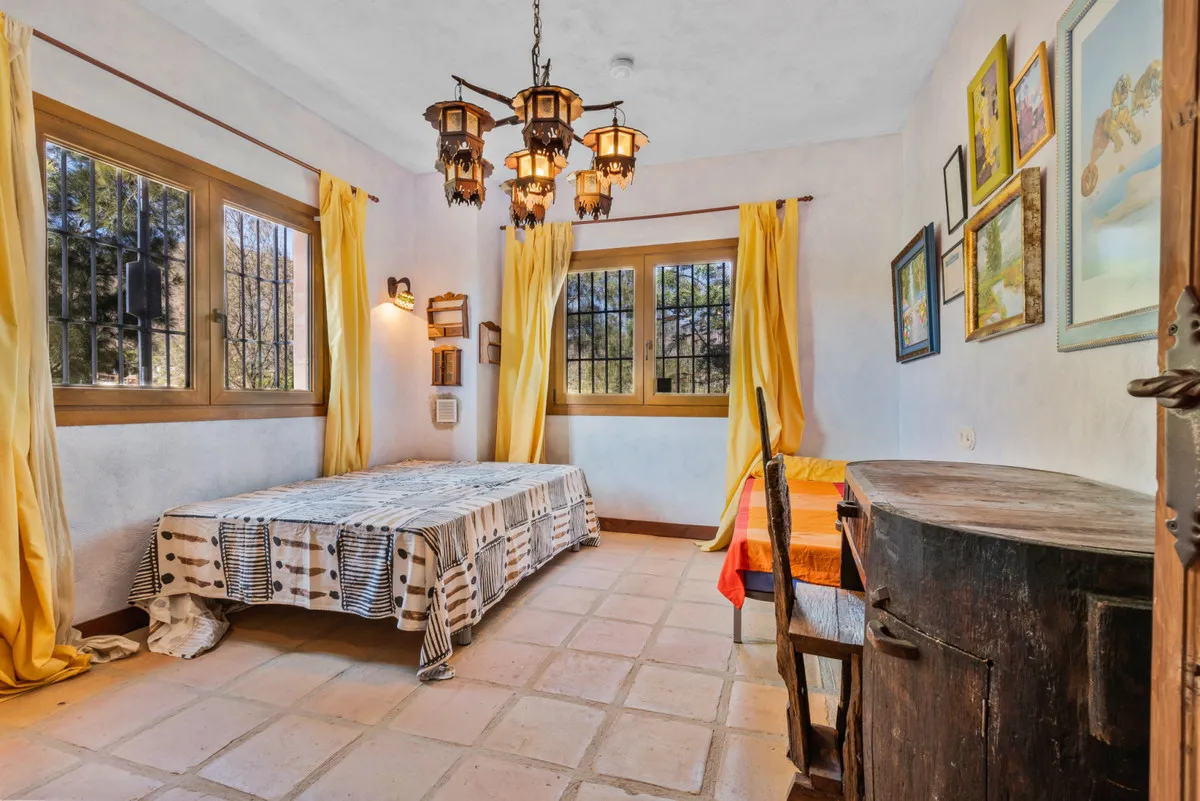 2b506e50-ca67-4cb1-8b09-921b5545bef2