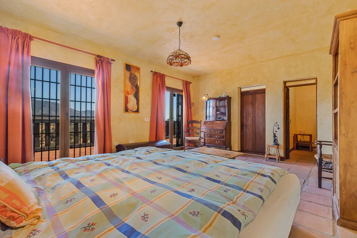 b3b78869-a41c-41f1-babd-0609d7b6d645