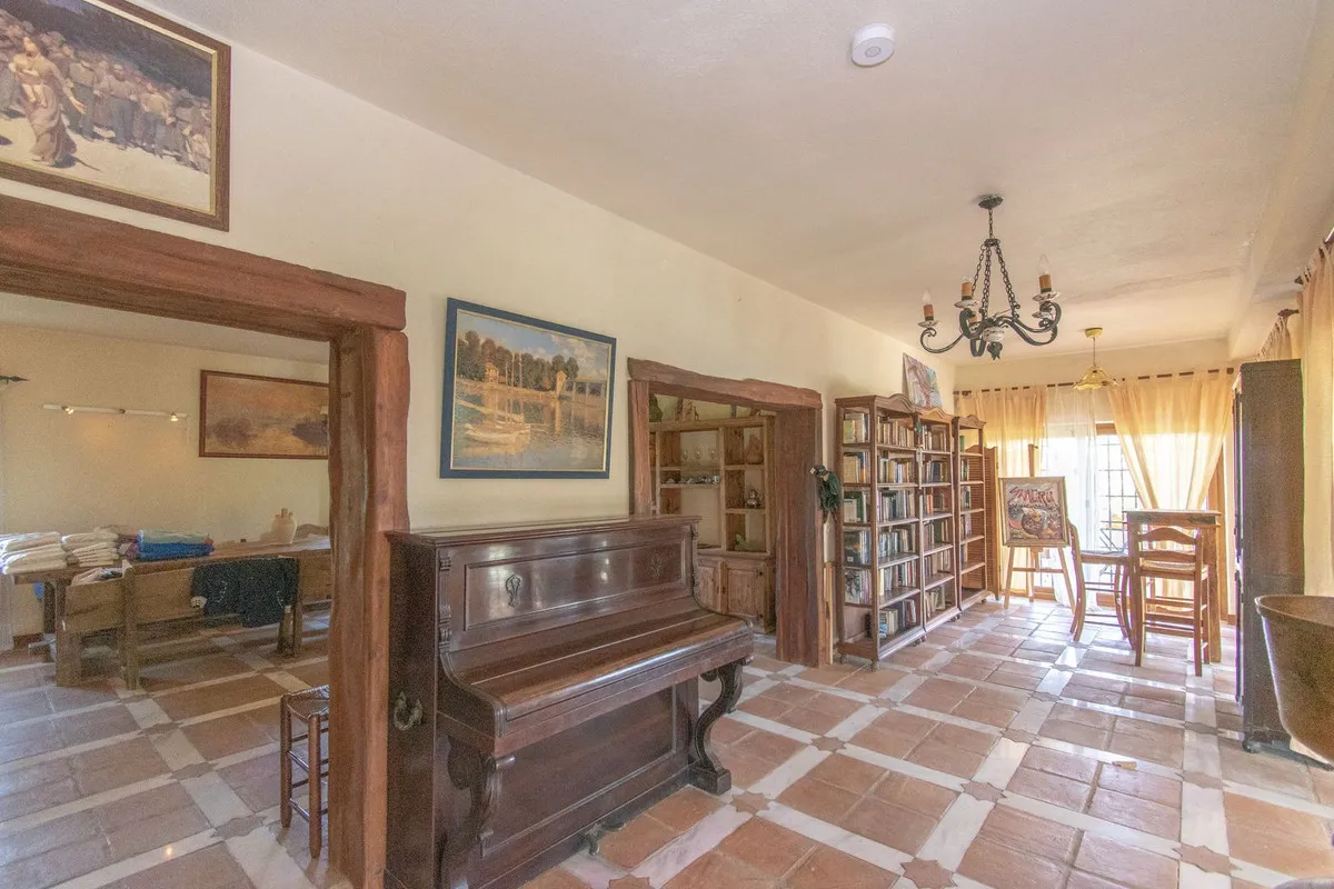 2f27e750-52f1-41ae-99a7-f30bfc1611a3