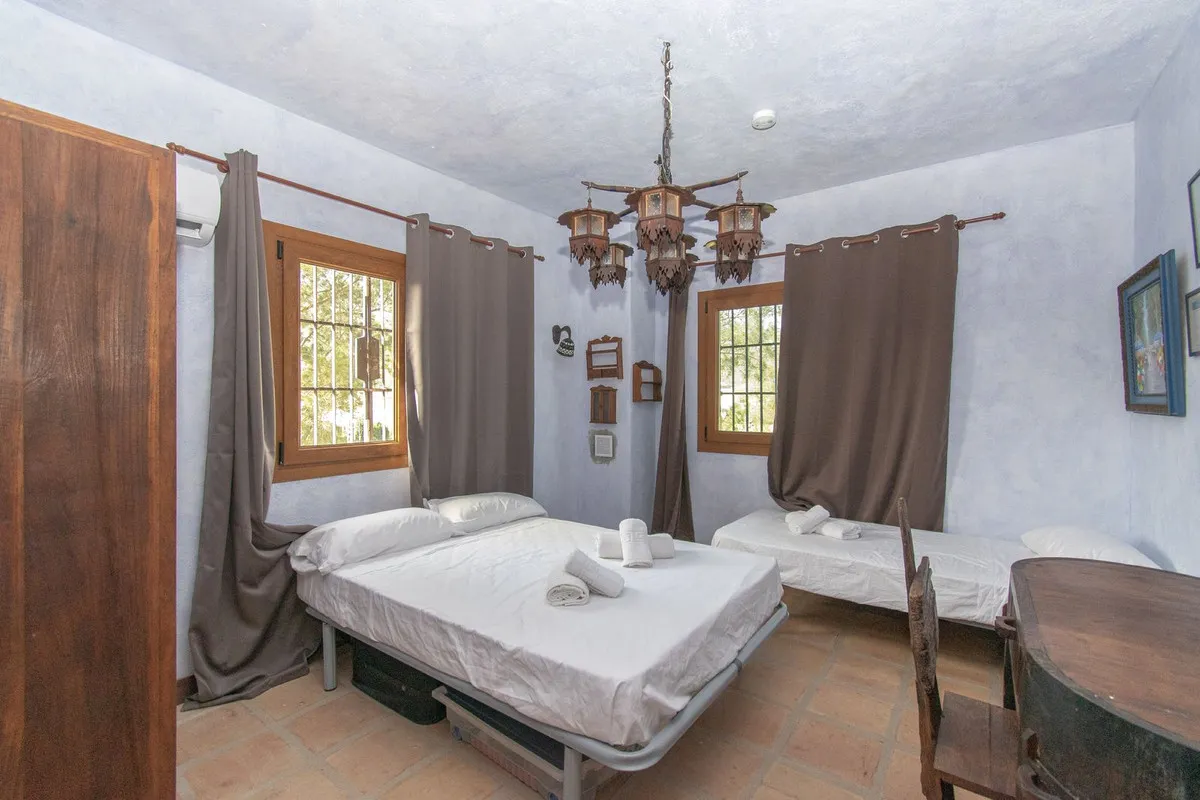 b9ae52ad-e85b-4813-a1a1-7129131c1789