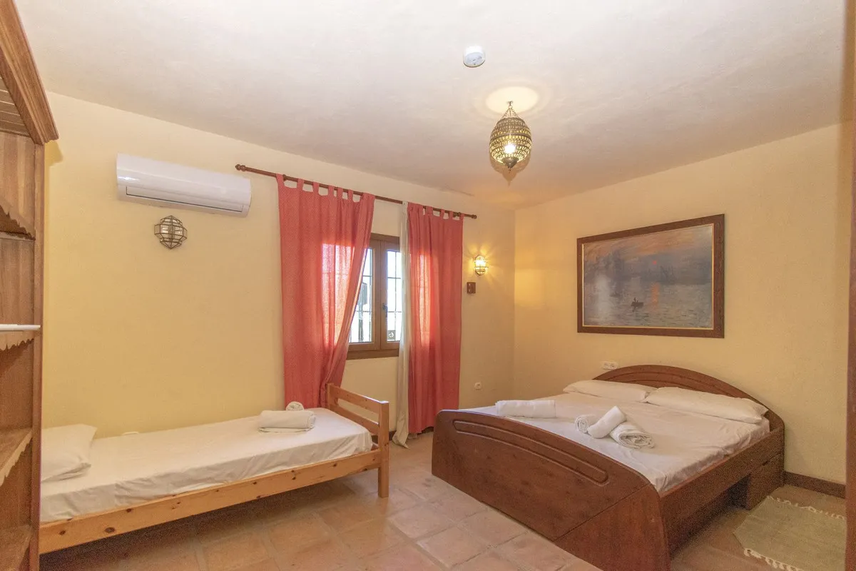 c01d9f7d-d262-4161-89d0-27ea0e70c914