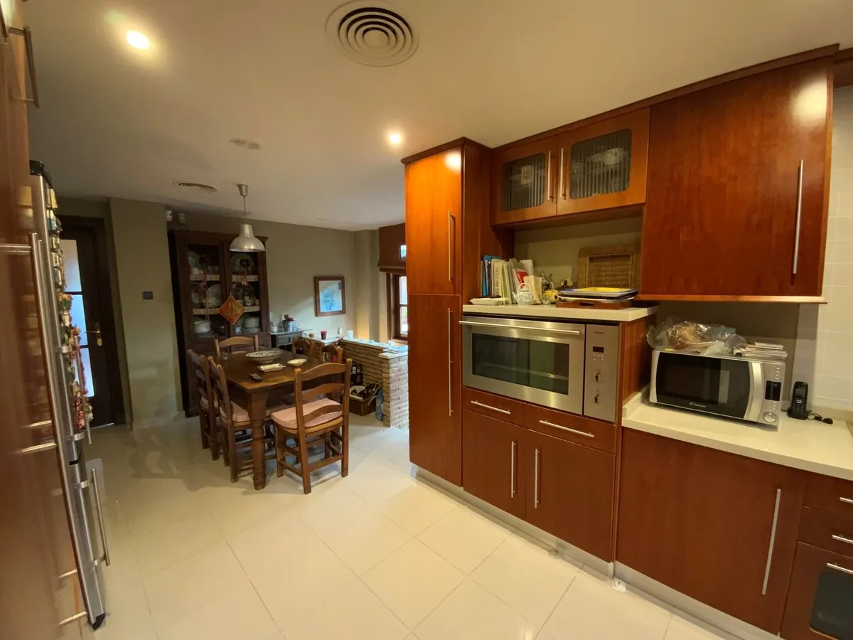 29c3a095-bab3-4988-8767-076a126dea9f