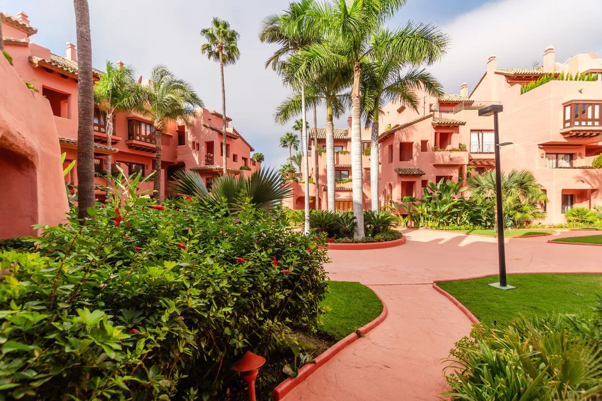 e74f2284-ffc7-49ee-8286-6efef204bf47