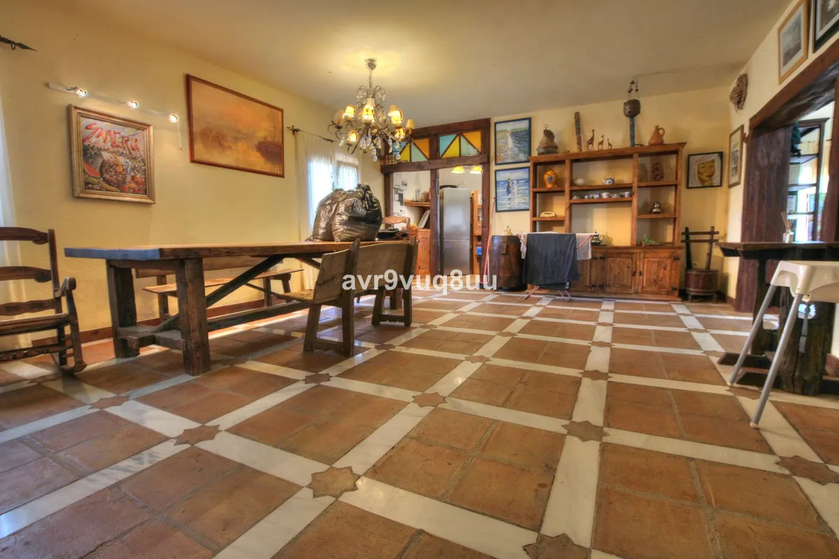 1295801e-281a-4ebb-aacd-85c4e6c759ec