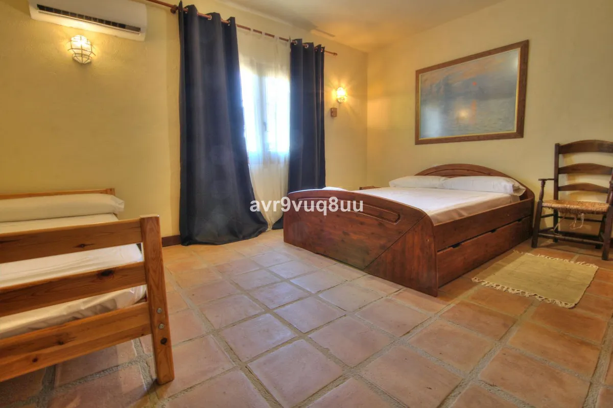 19e9229d-7999-4665-b3b4-d168c608be2d