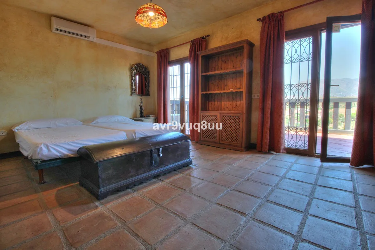 73a6de08-d9e1-4d55-a3bb-0193d11c7b0a