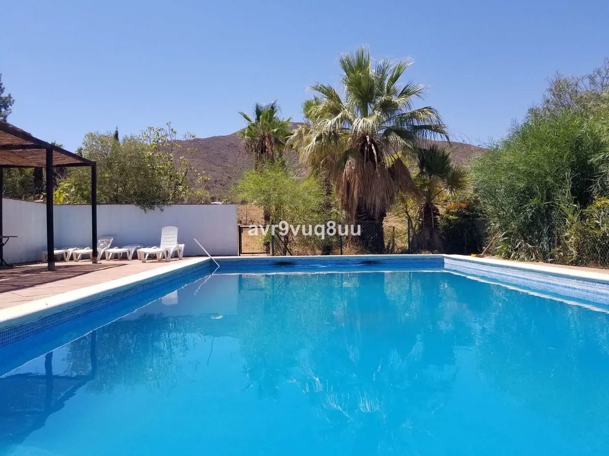 c6136a3b-98ea-4ddc-9907-9227bf4c4bdd