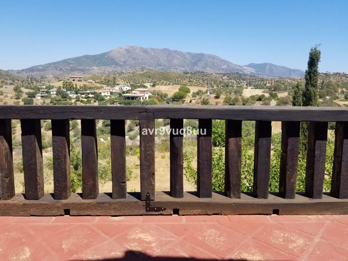 f2f1af8c-79e1-4973-a0e5-8e4c991d178a