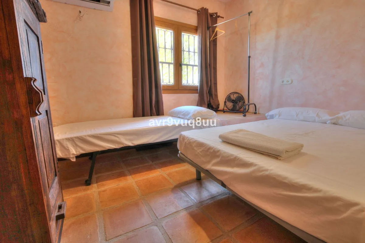 fa576d99-7799-4e94-9fb2-0060e1b8cd29