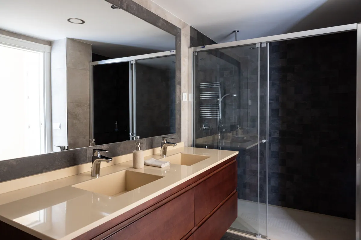 1731cdad-cafa-43f6-8008-dfcfec64f17f