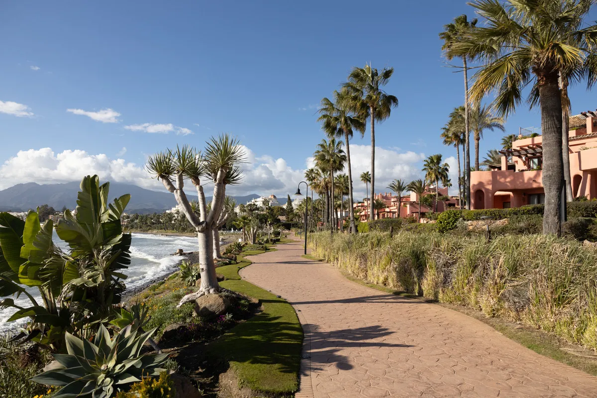 293a16dc-8f4b-47f4-b254-c9dbc8345c7b