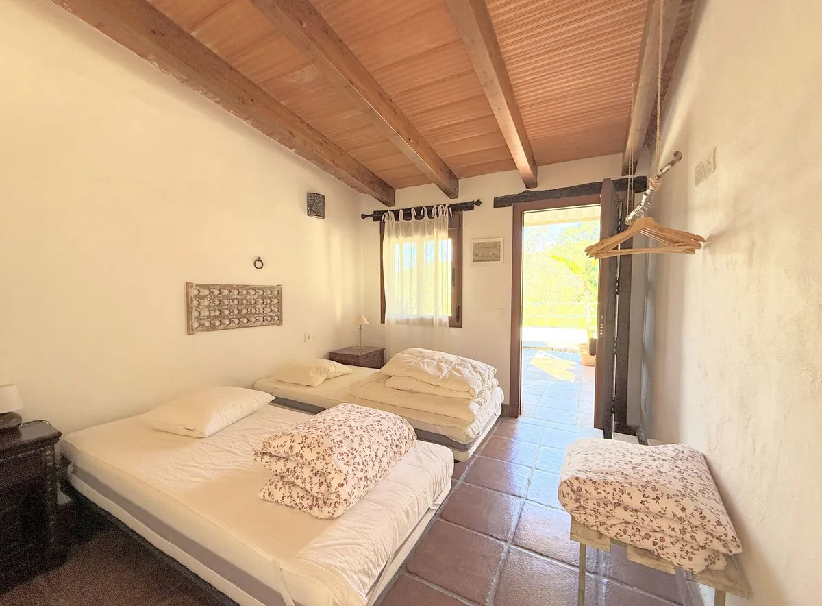 80984f4a-678c-4776-bc92-81412c536695