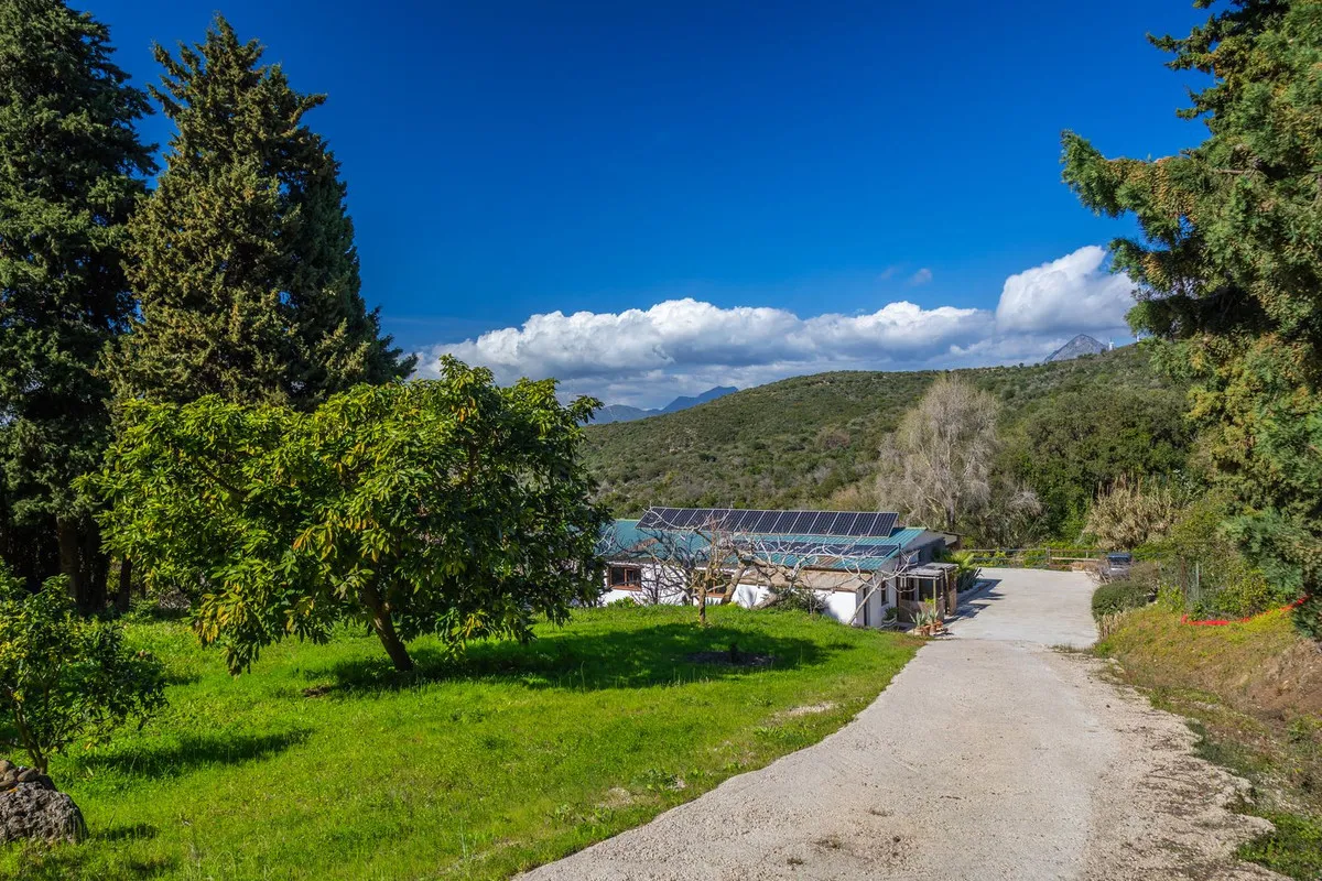 cba949dd-bf7b-4cba-9f19-9569f8d19312