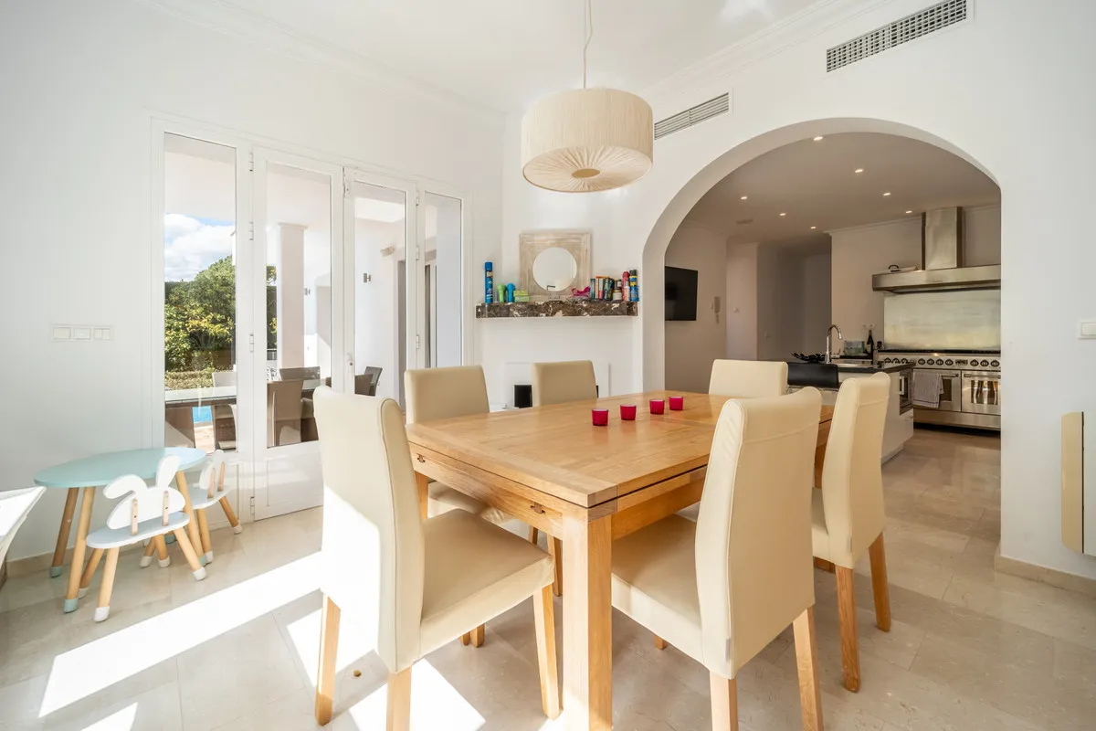 9f31fb10-6b62-4942-bd06-e19a3685a26b