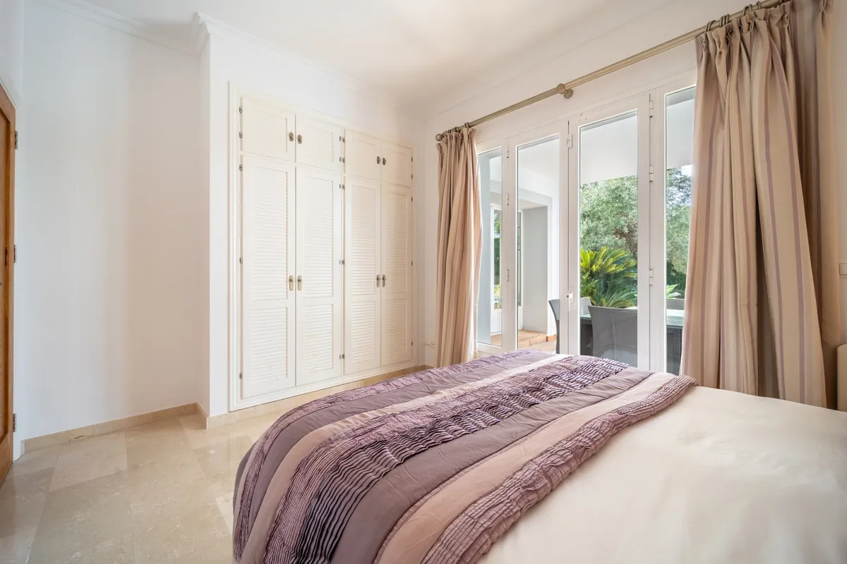 a0a11ced-a200-40b5-9dd4-06bd32c54e0d