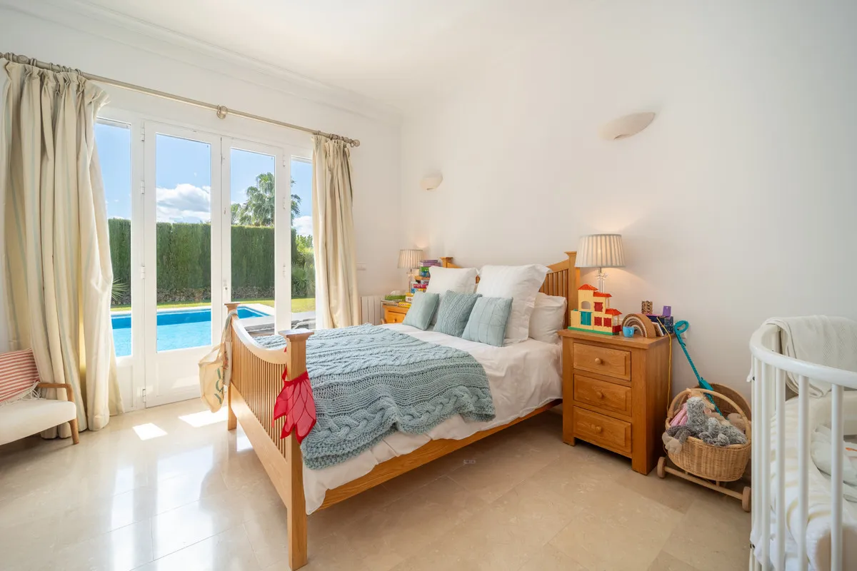 d6703bca-5427-45a5-a985-e708250bf23b