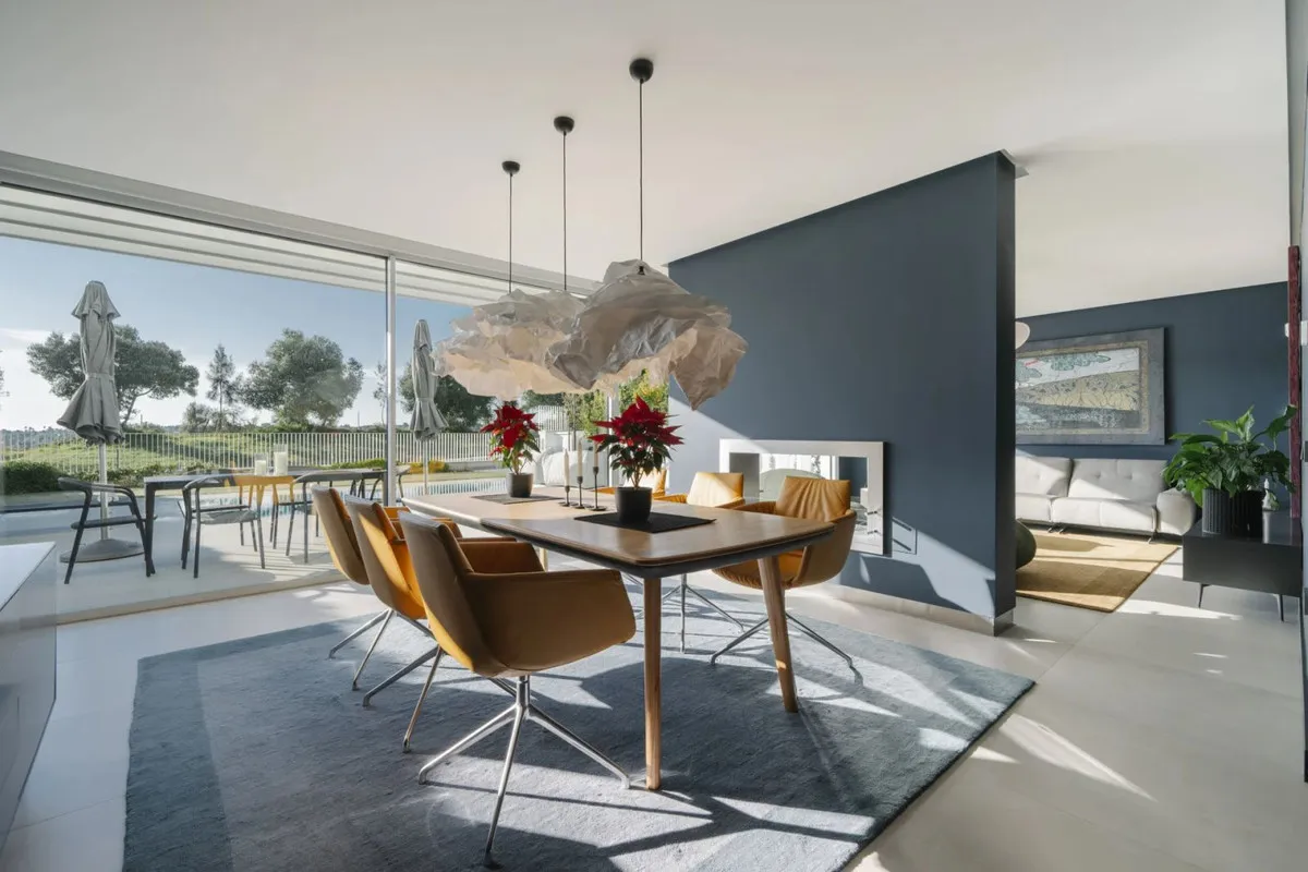 eefd331f-a03c-41f6-9ca2-0c8e0b58882a