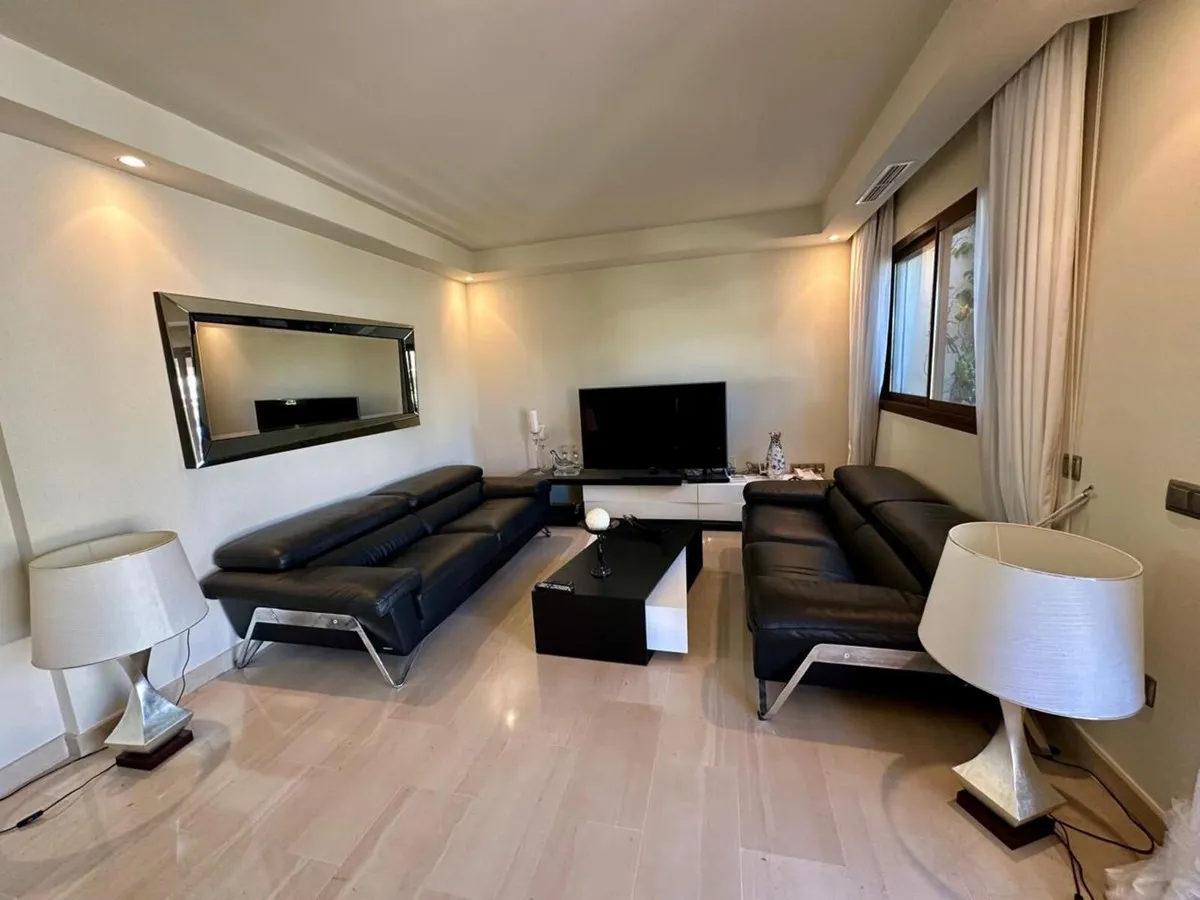 a03cd620-c12f-4990-89c3-4bb033b46726