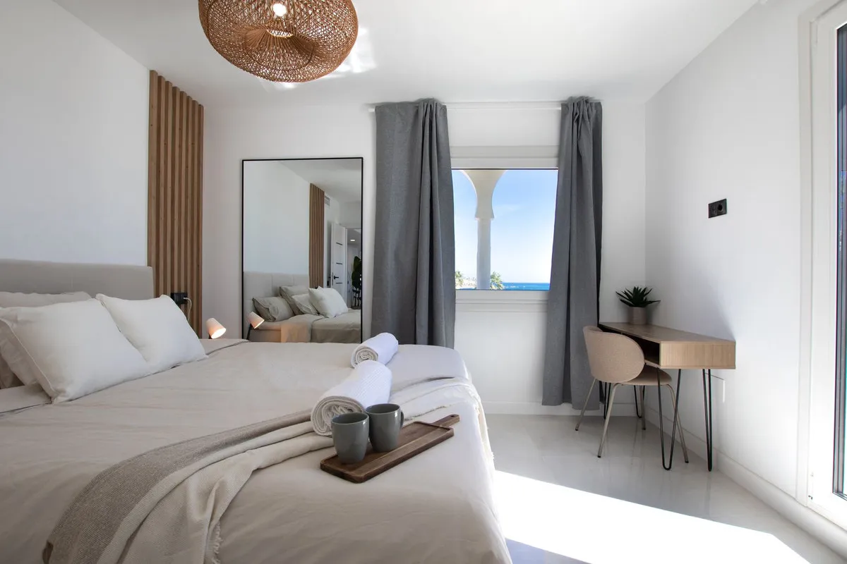 1dfe5fbf-81b9-4e6c-9e86-09a2a4cc3ef5