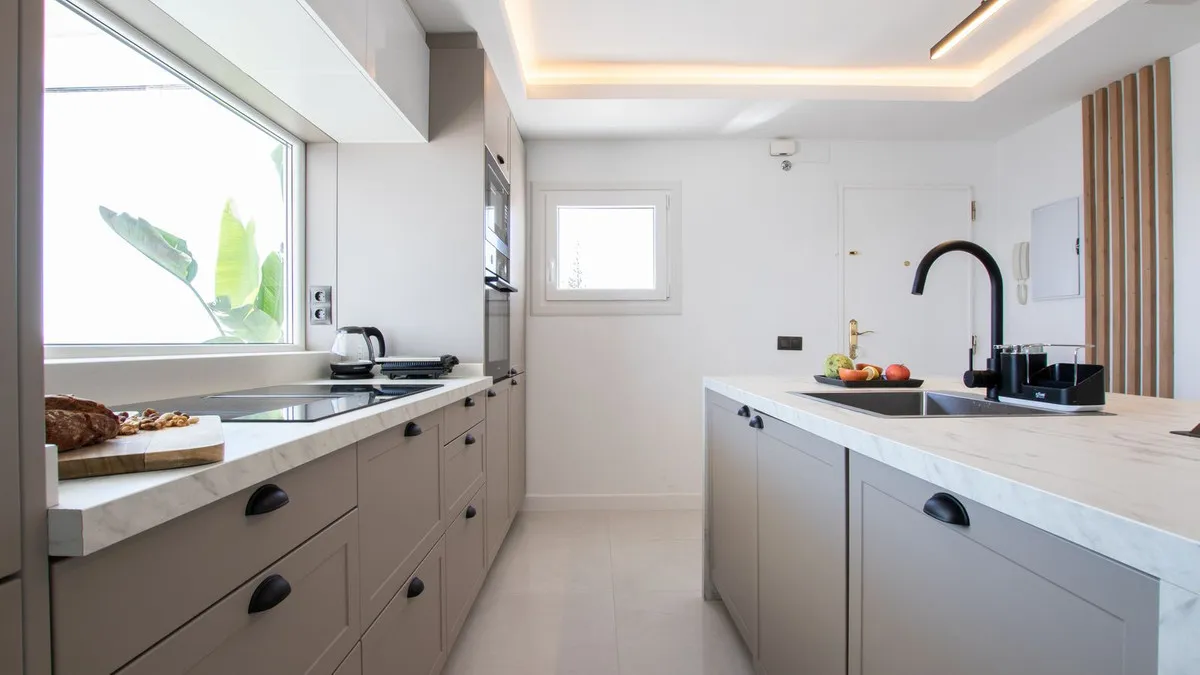 b37248ed-46cb-4914-8ae8-7cd57266009e