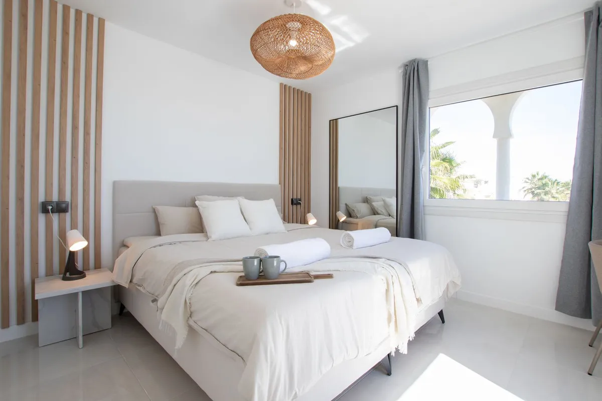 b7f931cc-cab5-4e96-97dc-2d97dc0dfb85