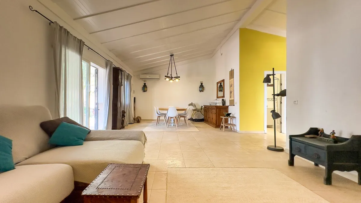 0ac3b047-0608-4b6f-9986-c82a79e6015f