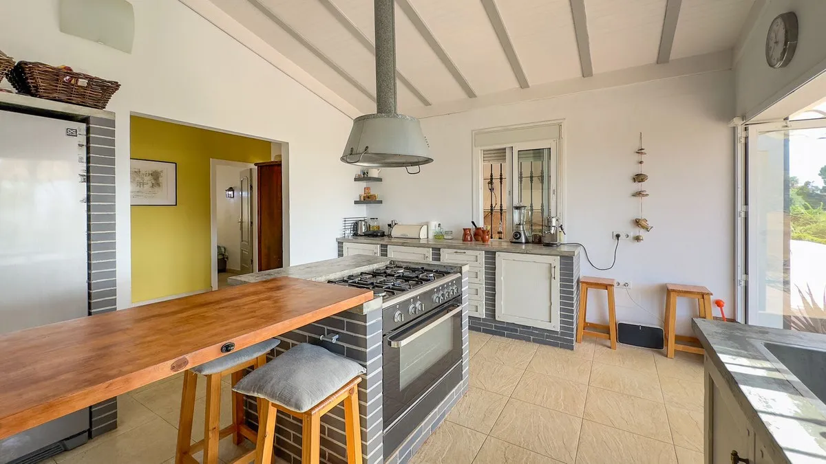 5a45fbe7-8910-4e7e-aa2a-2bb84b489b08