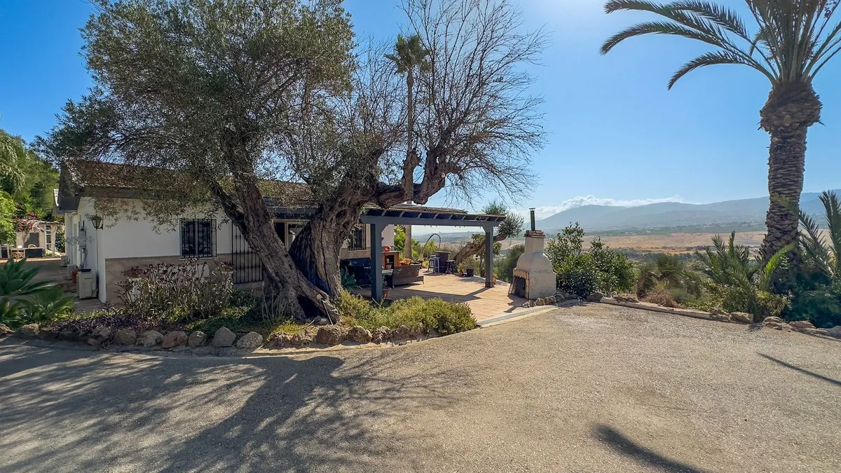 af280984-5aa0-443b-a57f-496a216c5c3f