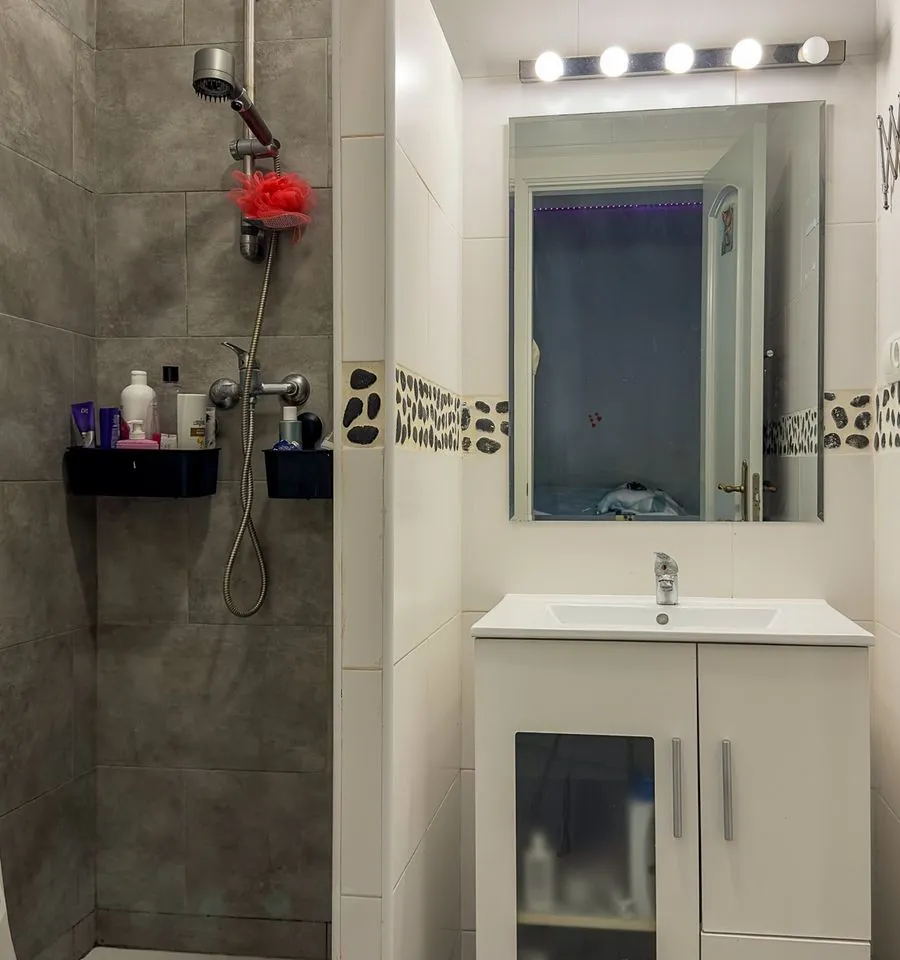 f902725a-8325-4fd9-aadd-61e25bbefc26