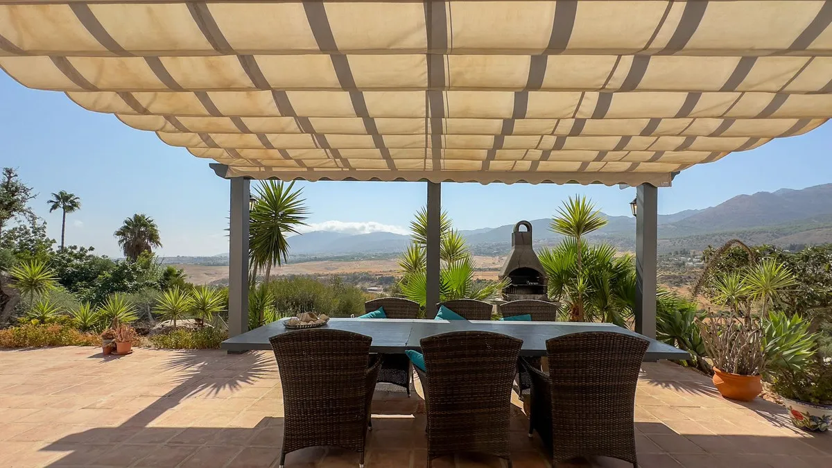 fb723872-6c1a-4366-a62f-8dfe2810db37