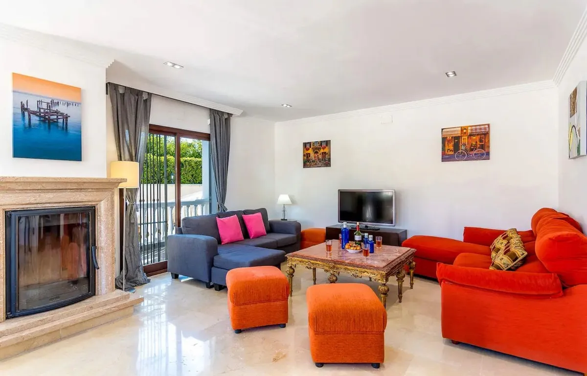 e6a3e3bb-76c5-44b2-9fb6-907b6763b2a1