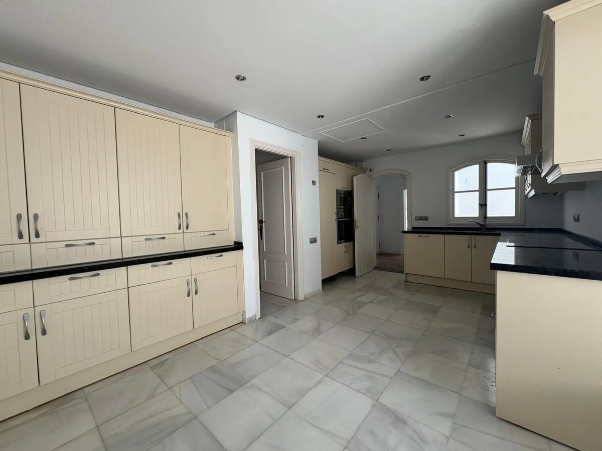 2cb17c99-68c5-43e1-aa7f-63bbfe2b475d