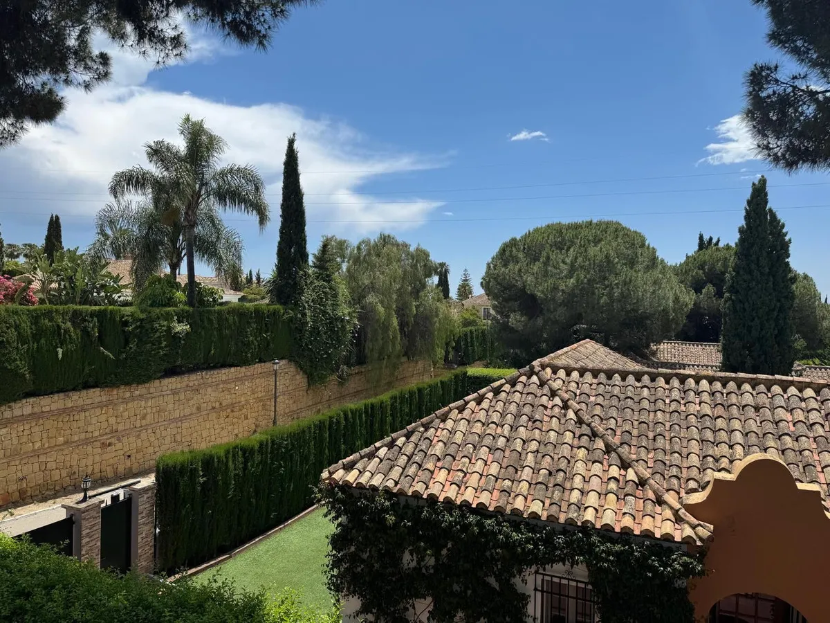 2cb8161b-bbfe-43d7-828f-98c18da78b38