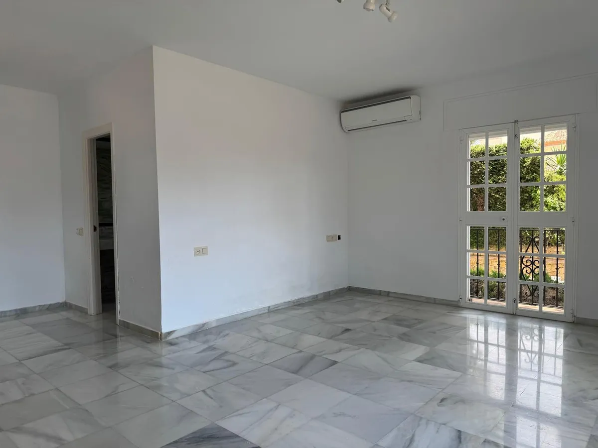 663401af-cf33-4b01-9c2b-bde5f3d3f838