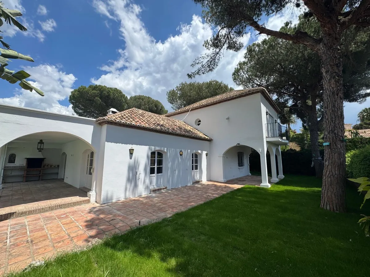 8977eb98-4833-4d9f-8c05-41888f349a5b