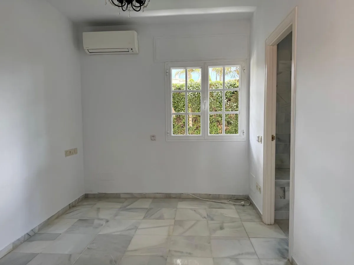 b0a325b2-78af-42ff-9aab-ac0b879cc372