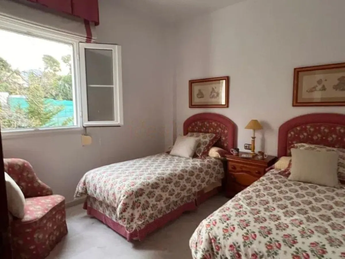 16fa42f1-e1c2-487e-acd1-b21faf191b6e