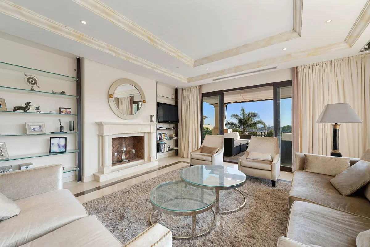 08766d43-b0a5-4139-9f86-bf6279a1b899