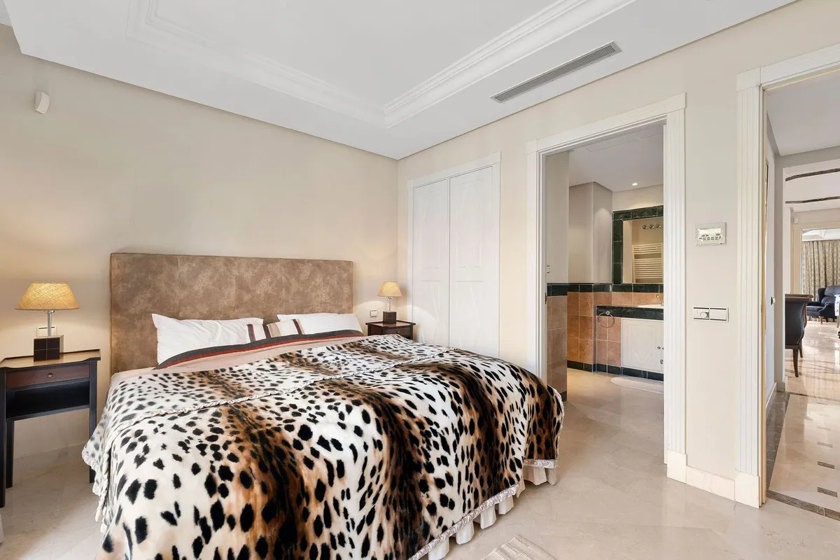 a204049f-f87e-4992-89d7-4dc730617f84