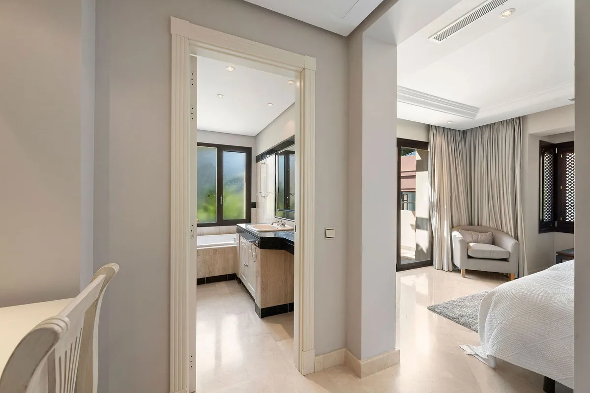 e3bad05c-6f39-4586-bb93-07e2ce3d0280