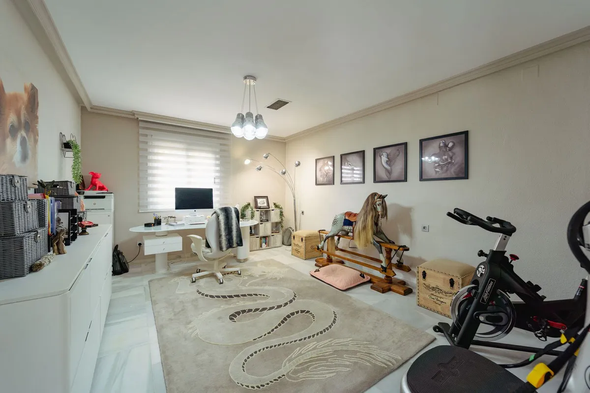 14573a63-3651-49fb-b2d5-ebcd89e11822