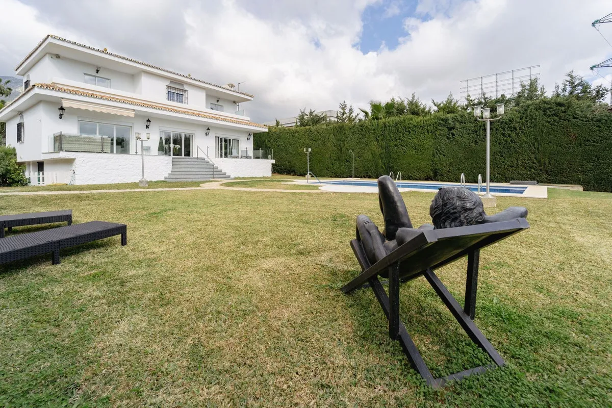 2b773f48-6d78-4bf4-9187-4ea4d0fa7354