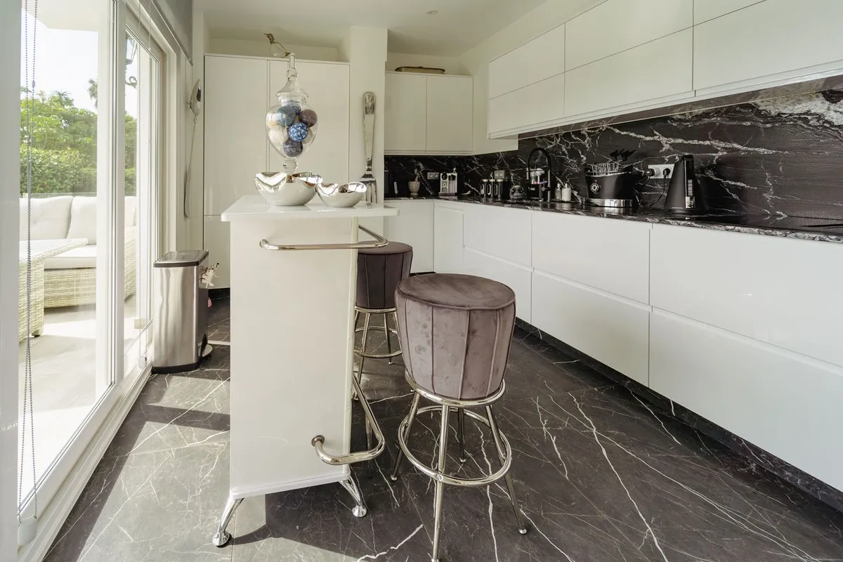 3fc5dcbb-ccf7-4720-87db-97f683a9ba5d