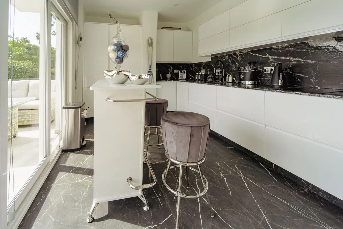 56b81dfe-9900-4fb5-b382-822c53891fa3