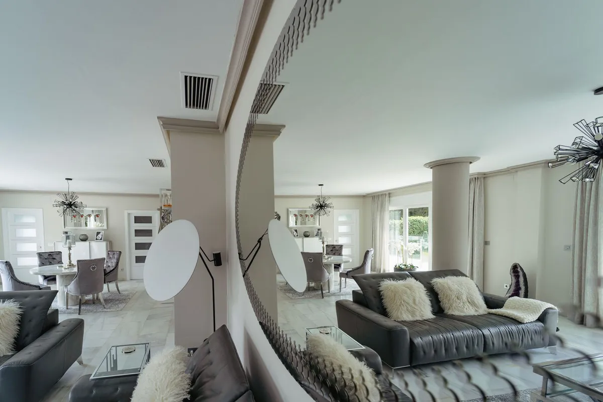 98eaa5ed-ea66-40e1-8f99-1df40ec7eba2