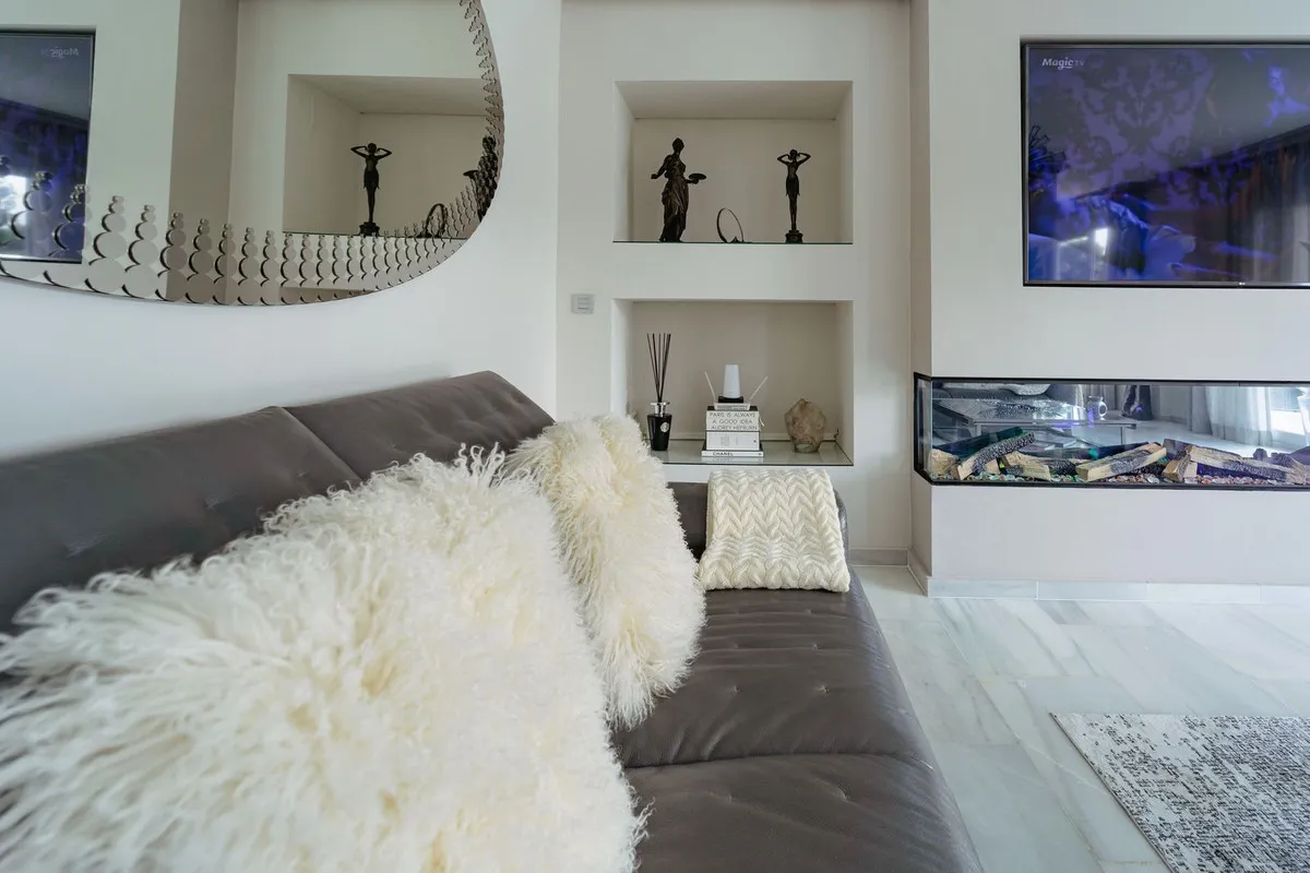 adfec8c3-dce8-400b-badf-100e22b3a5e9