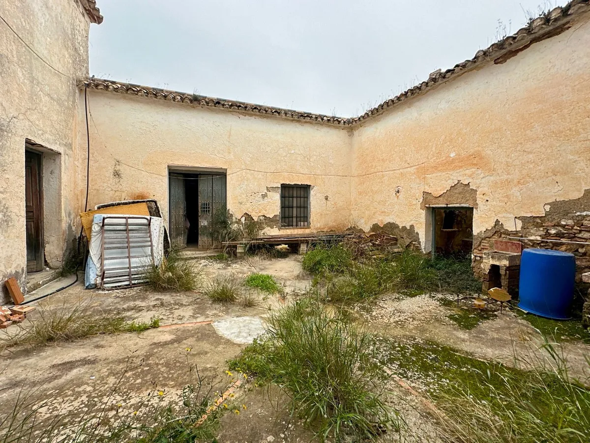 8d65193a-33cc-4e37-a981-c8753273210d