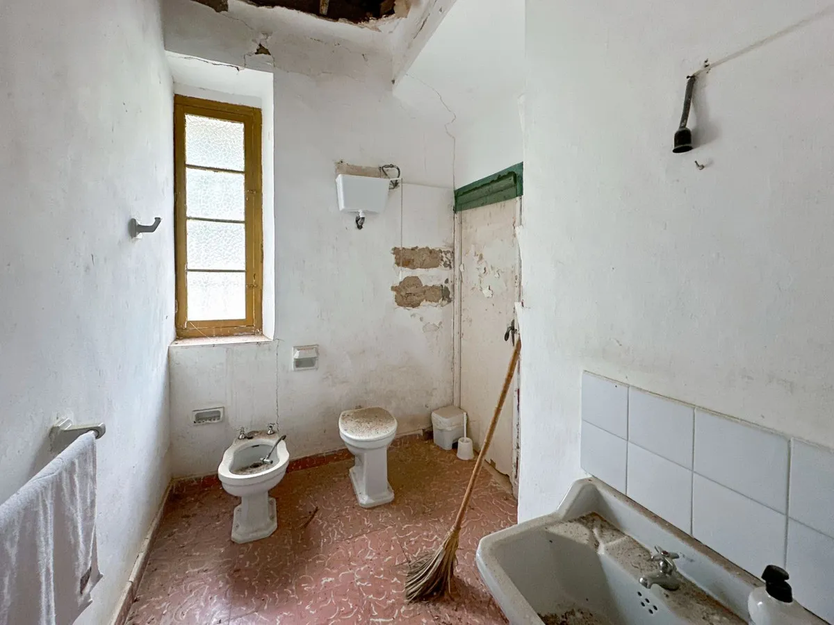 edb02039-c894-4c1a-8591-e1839720390a