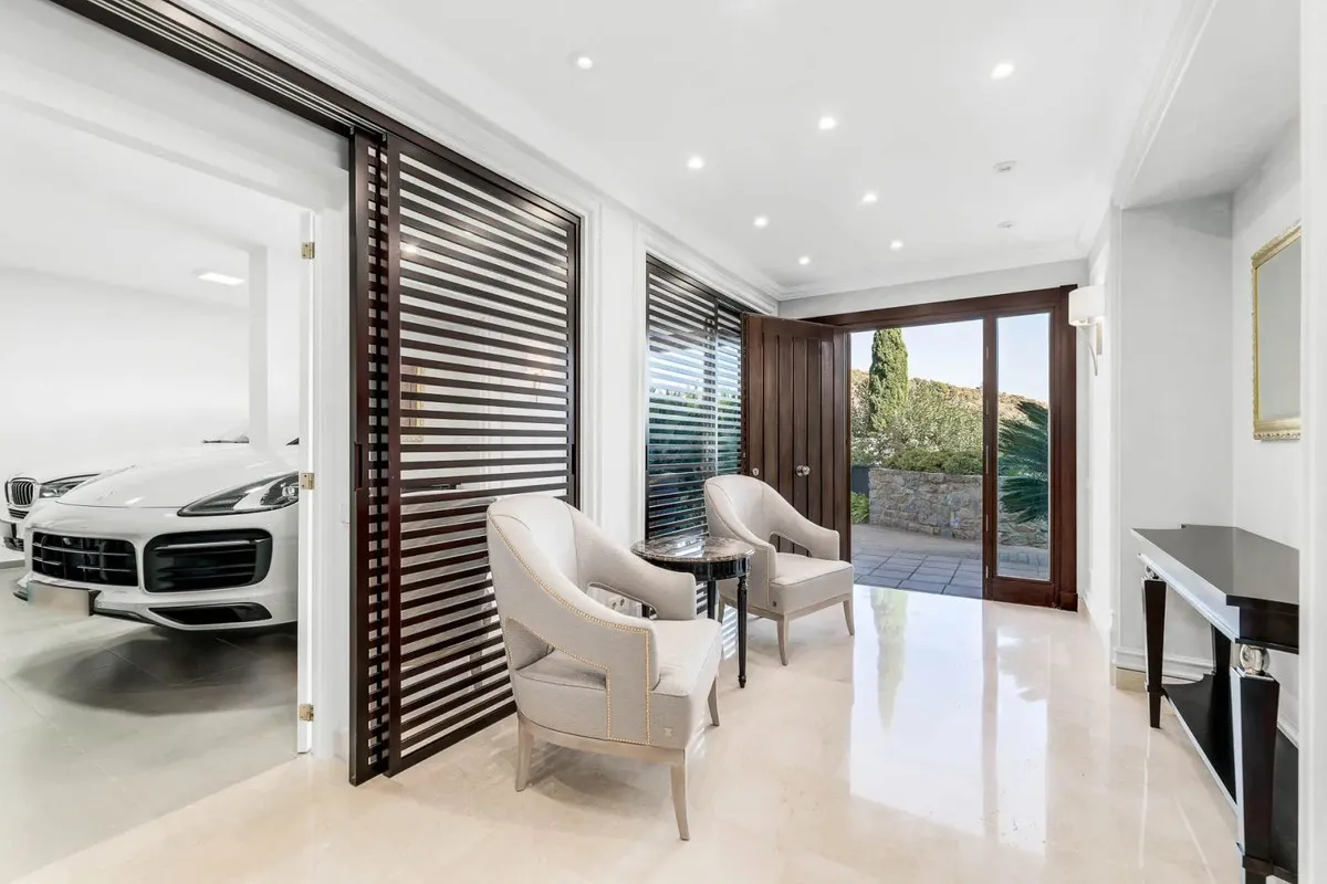 20fbce27-d363-4572-9a93-1a94a2bfff56