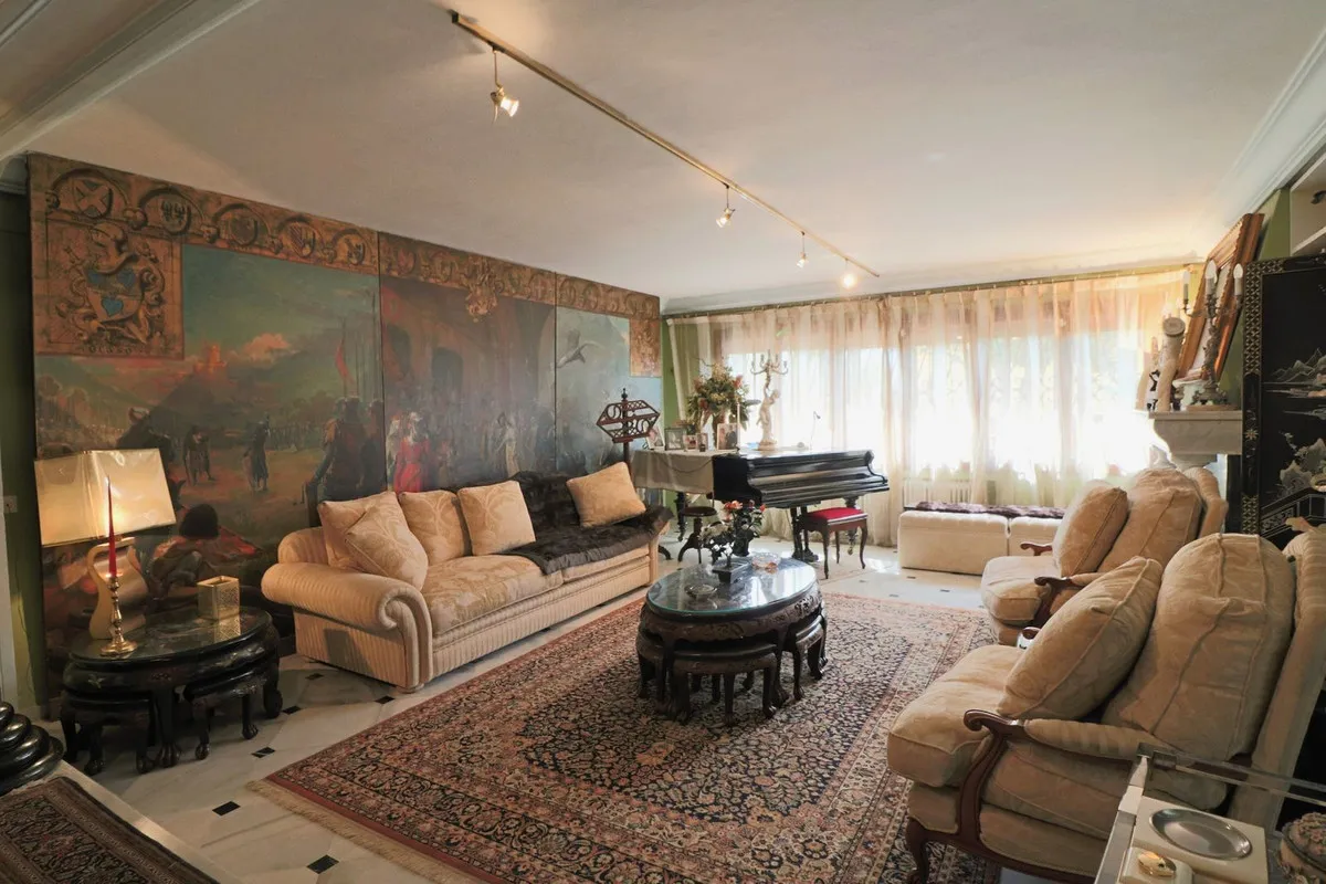 f6cfbec6-acbc-424b-872d-ec02226e1b5d